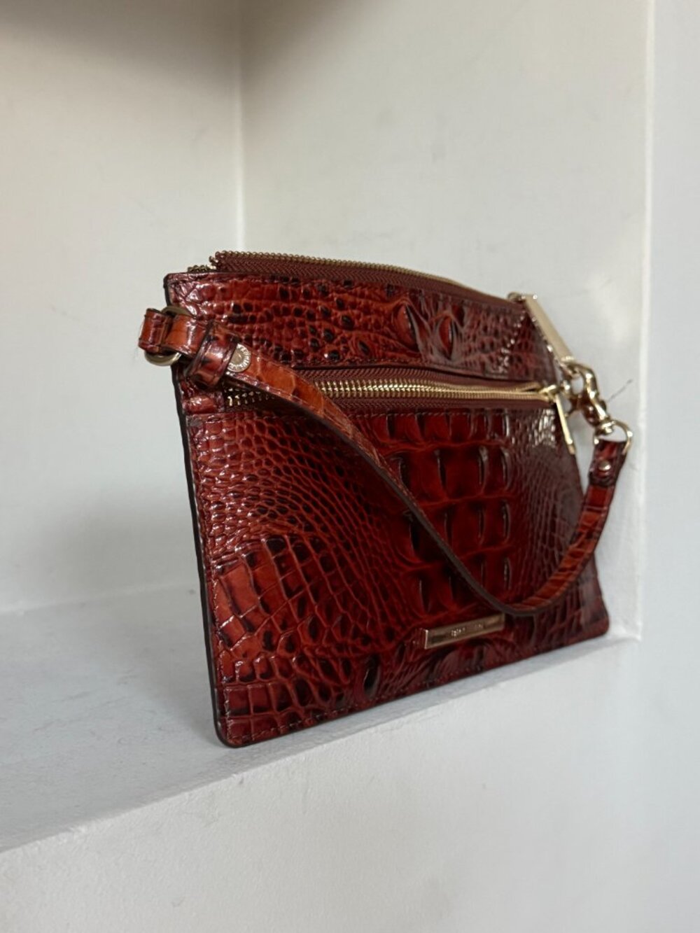 Brahmin Pecan Brown Croc Embossed Leather Wristlet Clutch Gold Hardware - Picture 9 of 10
